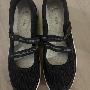 Clarks CloudSteppers Black Mesh Mary Jane Athletic Shoes